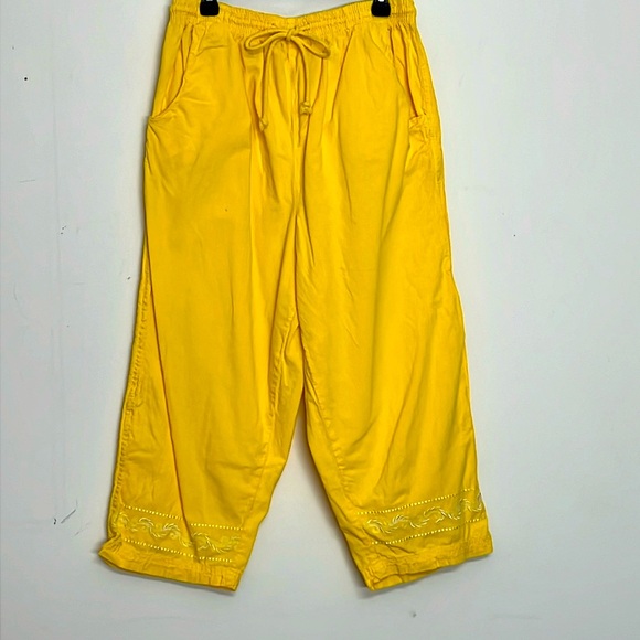 🌞 Ragtop USA yellow capri pants elastic draw string waist white pattern trim M - Picture 1 of 15